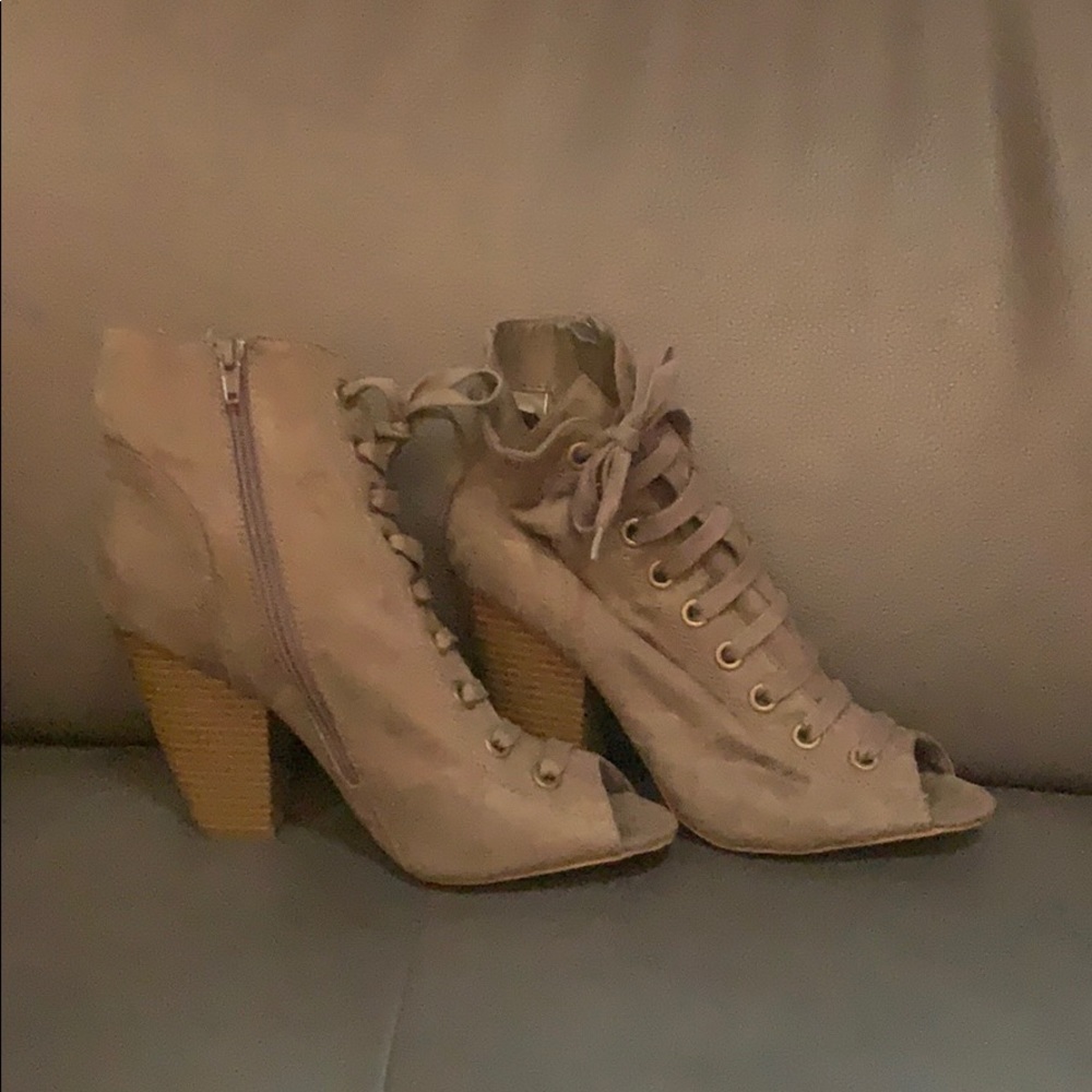 FIONI Heeled Boots